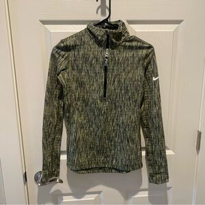 Women’s Small Nike Pro Hyperwarm 1/2 Zip Pullover